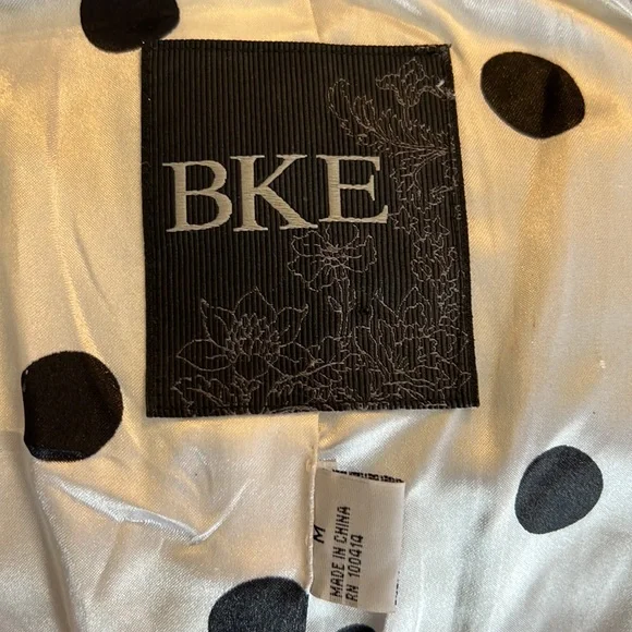 BKE Black Light Weight Coat - Picture 5 of 7